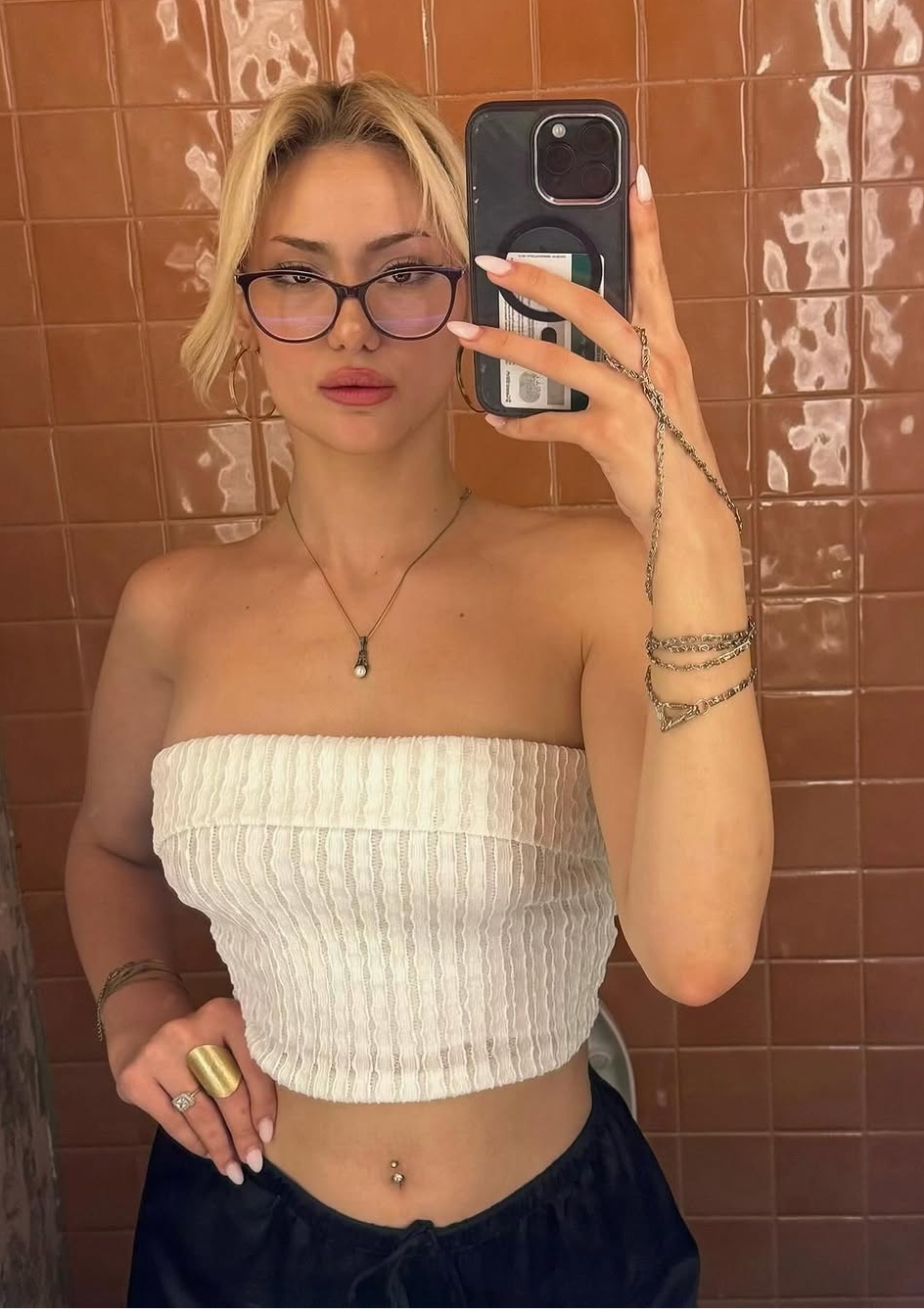 Kızılcaşehir Özgün Kadın Bayan Escort Buse